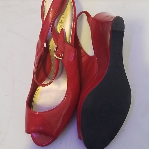 Red wedged heels - Picture 2 of 2